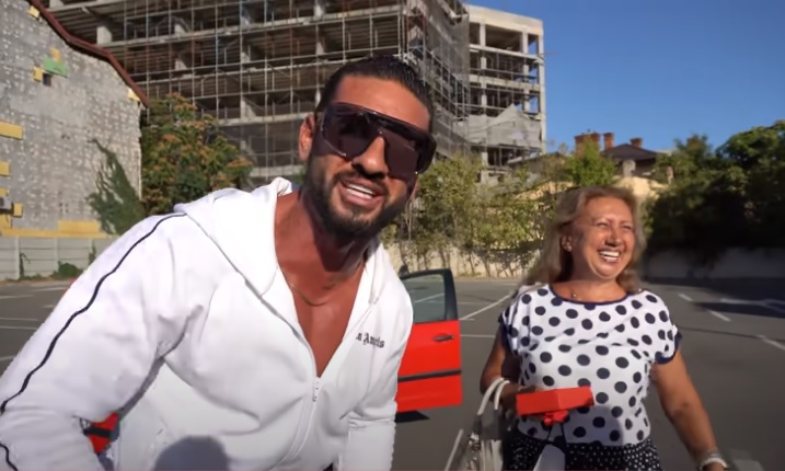 Artistul nu a vrut să meargă nici la înmormântarea tatălui