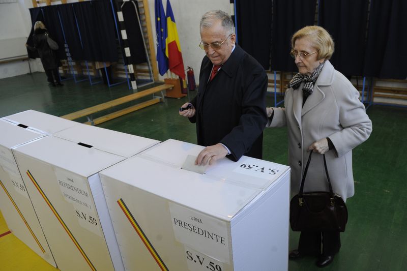 Ion Iliescu și soția sa Nina se cunosc de la 18 ani