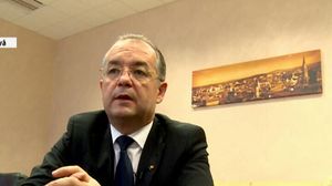Emil Boc a dat startul campaniei "Vinerea Verde"