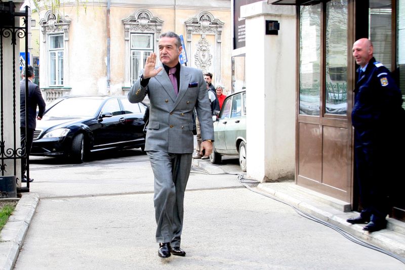 Cele trei fete ale lui Gigi Becali, mândria tatălui