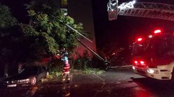 Spitalul Județean din Arad, rămas fără acoperiș. Furtuna a făcut ravagii