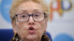 Renate Weber a dat în judecată Parlamentul României