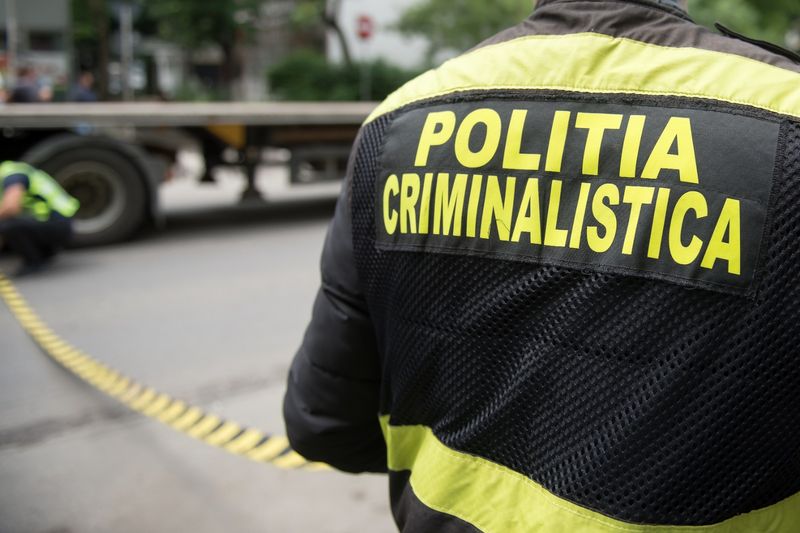 Fetiță de aproape doi ani găsită moartă &icirc;n casă