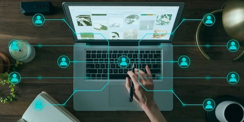 Facebook va colabora autoritățile &icirc;n cazurile de copii răpiți sau dispăruți