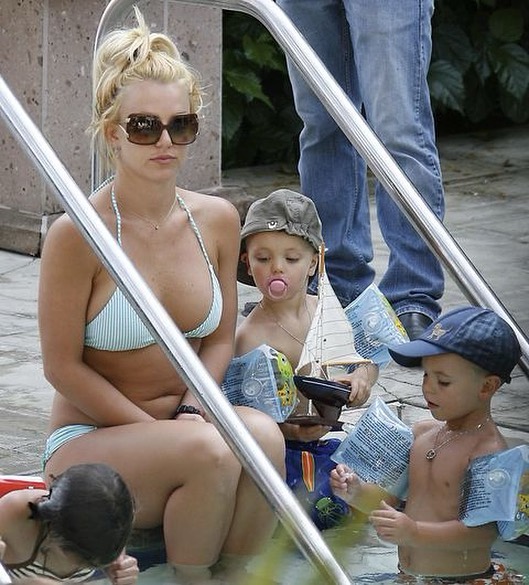 Britney Spears rămâne sub tutela tatălui ei