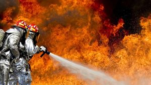 Incendiu de proporții în Cipru. Flăcările se extind rapid