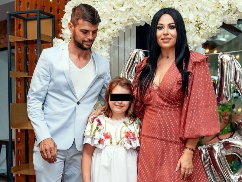 Oana roman, Marius Elisei și Isabela 