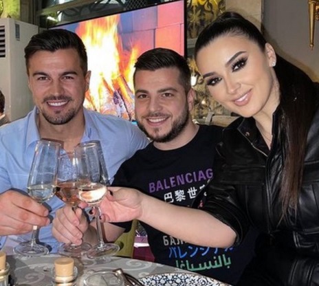 Honorius și Corina Prigoană, alături de nașul lor, Adrian Alexandrov.