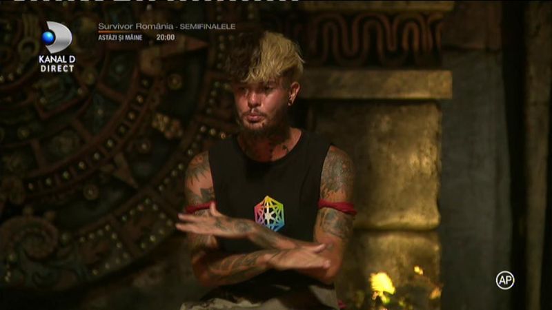 Zanni, în Consiliul de eliminare de la Survivor  Zanni, în Consiliul de eliminare de la Survivor