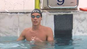 David Popovici, supranumit puștiul-minune al înotului românesc, a câștigat a treia medalie de aur la Europenele de juniori
