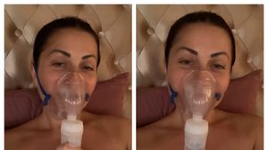 Gabriela Cristea cu masca de aerosoli