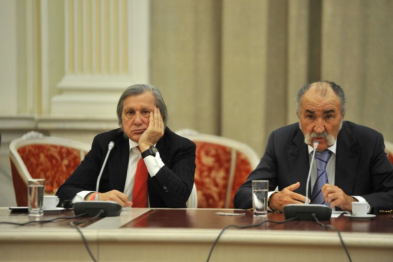 Fostul mare sportiv petrece la malul mării