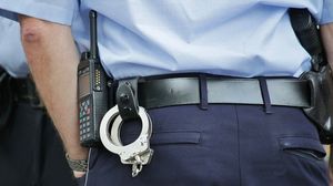 Un polițist din Botoșani a fost înjunghiat
