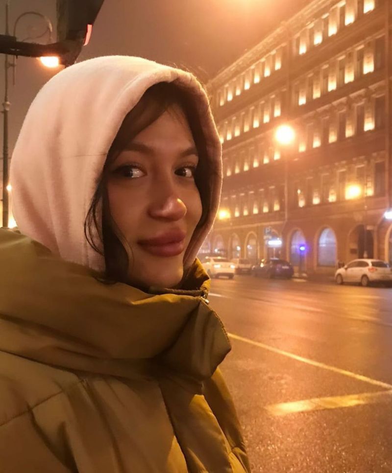 Kristina Lisina Actrița din filmele pentru adulți s-a aruncat de la etajul 22 al unei clădiri