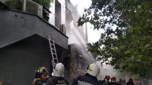 Incendiu la Piața Delfinu 
