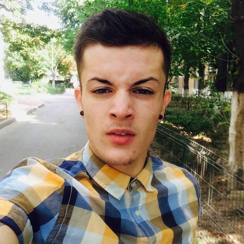 Cum arăta Zanni fără tatuaje