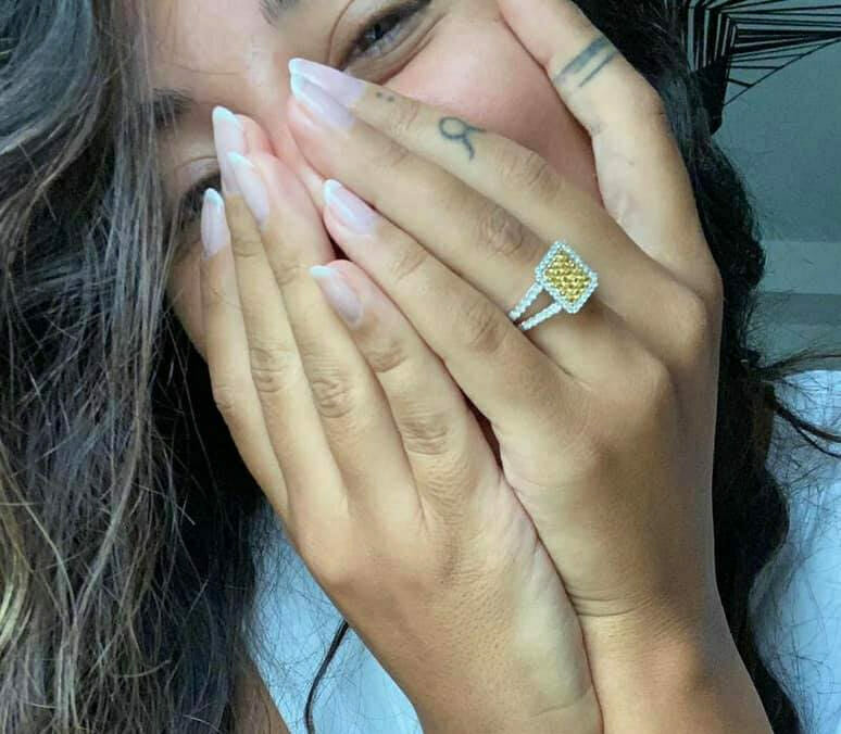 Alex Velea a cerut-o &icirc;n căsătorie pe Antonia