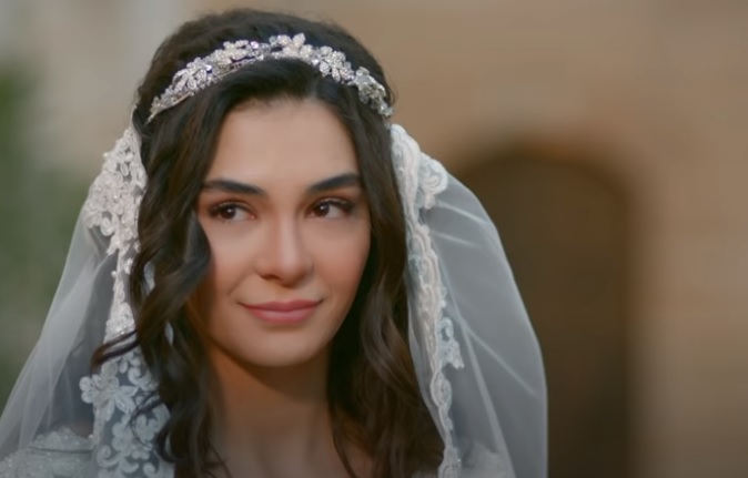 Ebru Şahin, una dintre cele mai îndrăgite actrițe din serialul &quot;Hercai&quot;