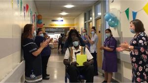 Pacientul infectat cu Covid, externat după 203 zile de spitalizare, are un mesaj pentru nevaccinați: „Riscurile sunt prea mari!”
