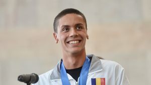 Ce înălțime are David Popovici