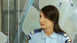 Jandarmerița Ștefania a rămas cu solda mică! Devenită celebră în timpul protestelor din 10 august 2018, tânăra bătută a ajuns să se judece cu instituția care a trimis-o în stradă! EXCLUSIV