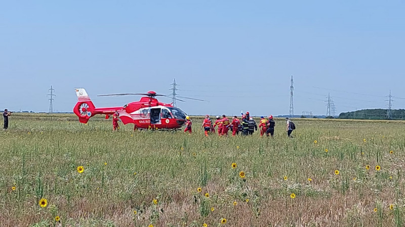 Un avion s-a prăbuşit pe un câmp din Chitila!