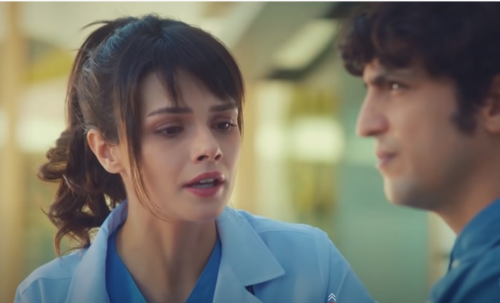 Sinem Unsal, actrița care va da naștere personajului Nazli din &quot;Doctorul Minune&quot;