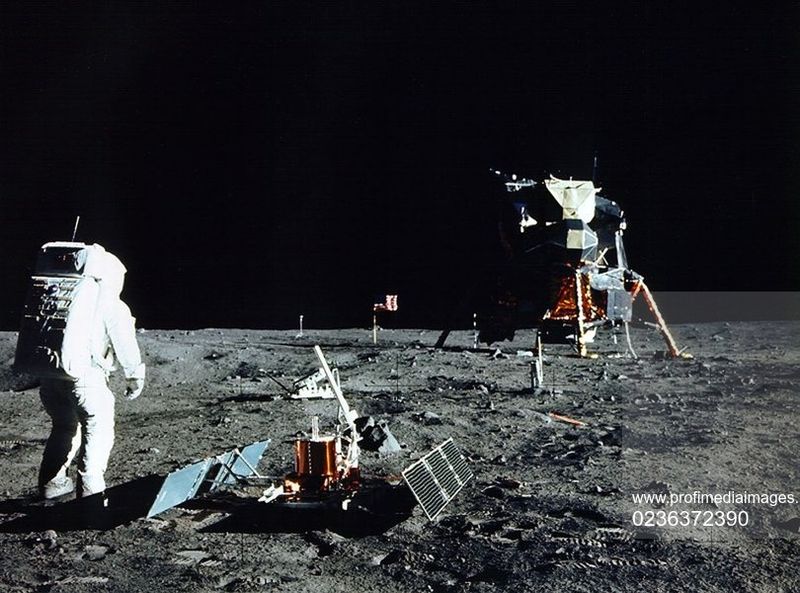 Se împlinesc 9 ani de la moartea lui Neil Armstrong