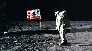 Se împlinesc 9 ani de la moartea lui Neil Armstrong