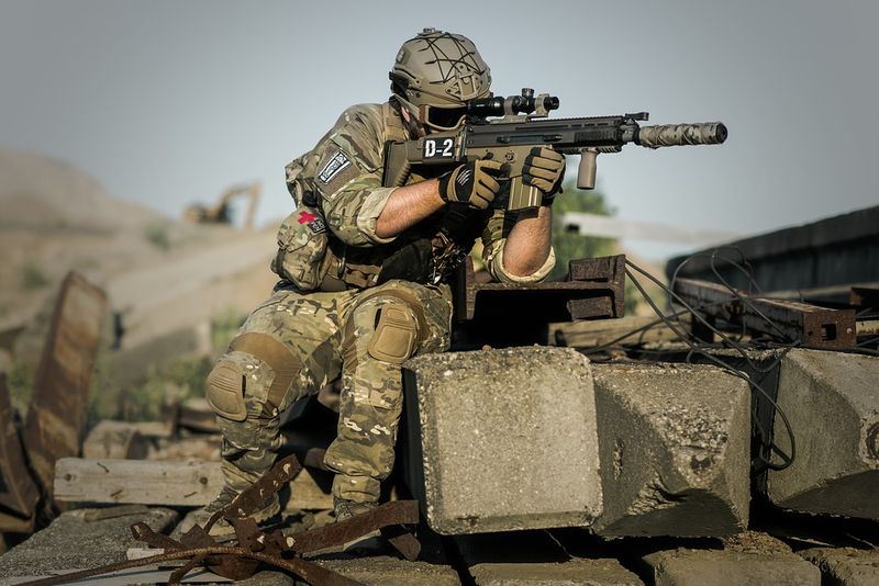 Soldat în lupta din Afganistan