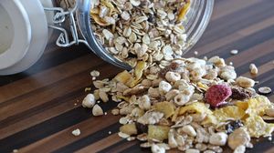 Dietă cu fulgi de ovăz. Rețete care te vor ajuta să dai jos kilogramele în plus