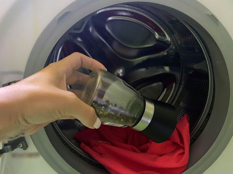 Piper în mașina de spălat