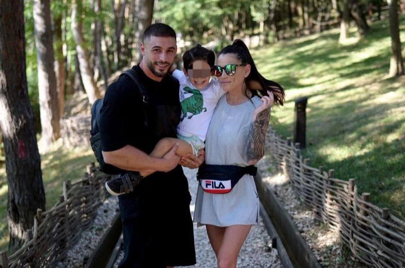 Roxana Vancea este familiarizată cu postura de mămică