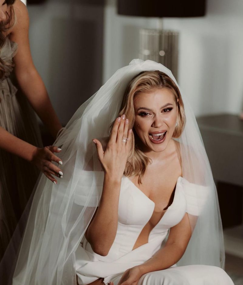 Emily Burghelea și soțul ei și-au jurat iubire veșnică în fața lui Dumnezeu