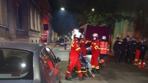 Imagine de la locul incendiului Incendiu de proporții la Spitalul de Psihiatrie Arad