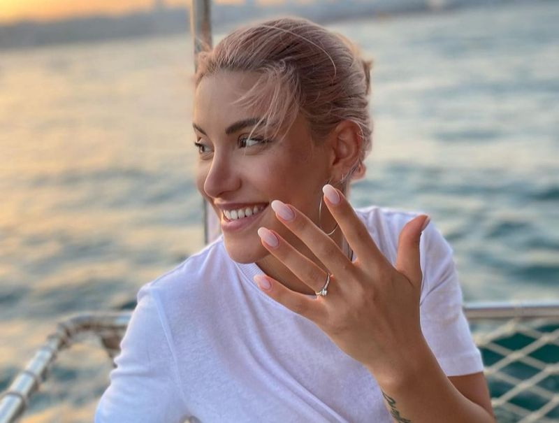 Nicoleta Nucă a fost cerută în căsătorie de iubitul ei după 4 ani de relație