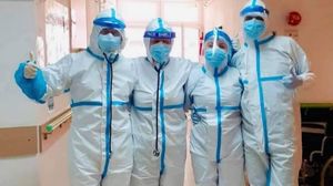 Medici de pe secția de Infecțioase ale spitalului din Cluj