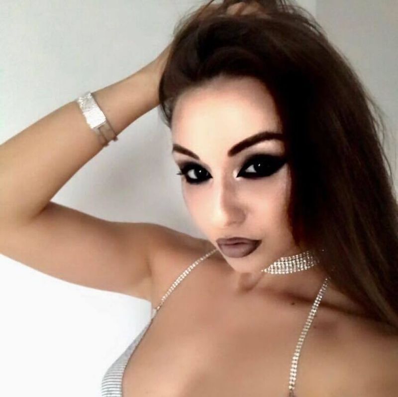 Ce mai fac Lidia și Jeni, cele două fiice ale lui Corneliu Vadim Tudor