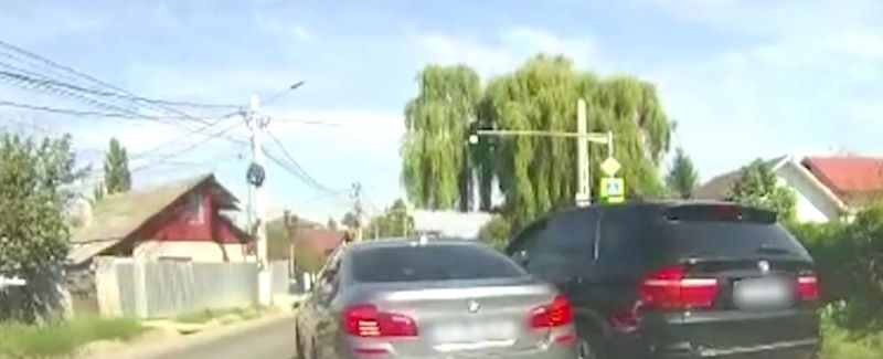 La volanul celeilalte mașini se afla fosta iubită a bărbatului