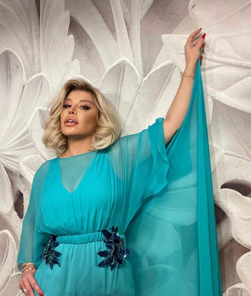 Loredana Groza și-a îngrijorat fanii cu o fotografie făcută în Ambulanță