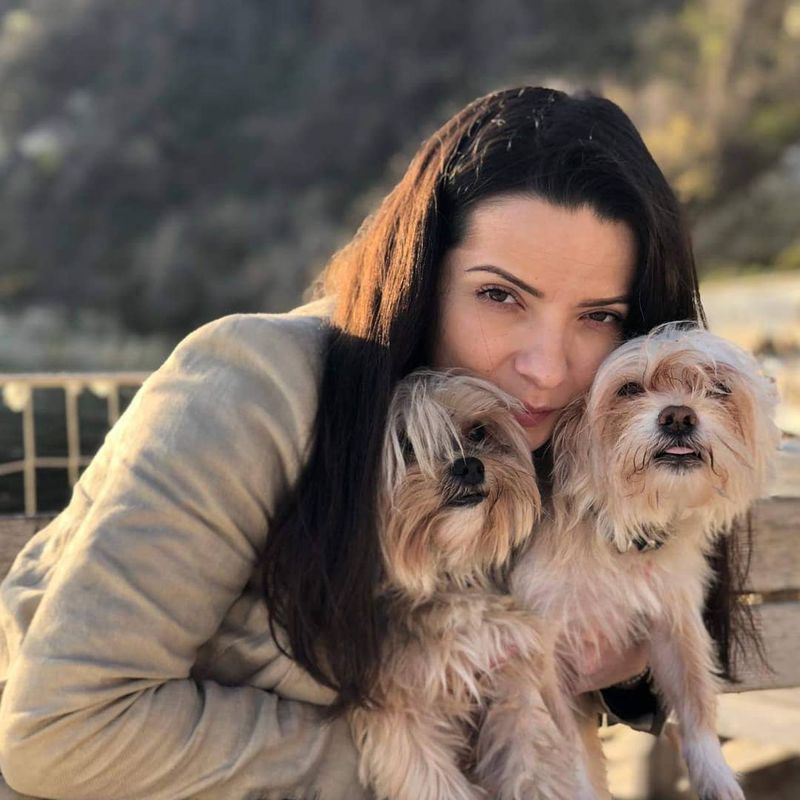 Anca Dinicu 