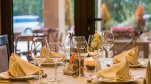 Cum mergem la restaurant în scenariul roșu