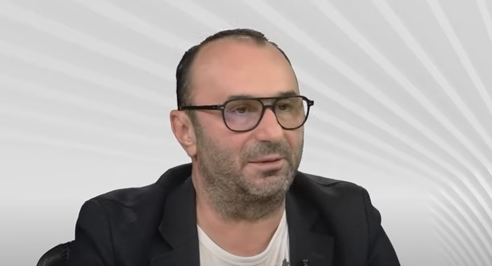 Marius Tucă Marius Tucă a fost coleg cu Dan Diaconescu