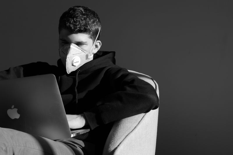 Un t&acirc;năr din Covasna, mort din cauza COVID-19