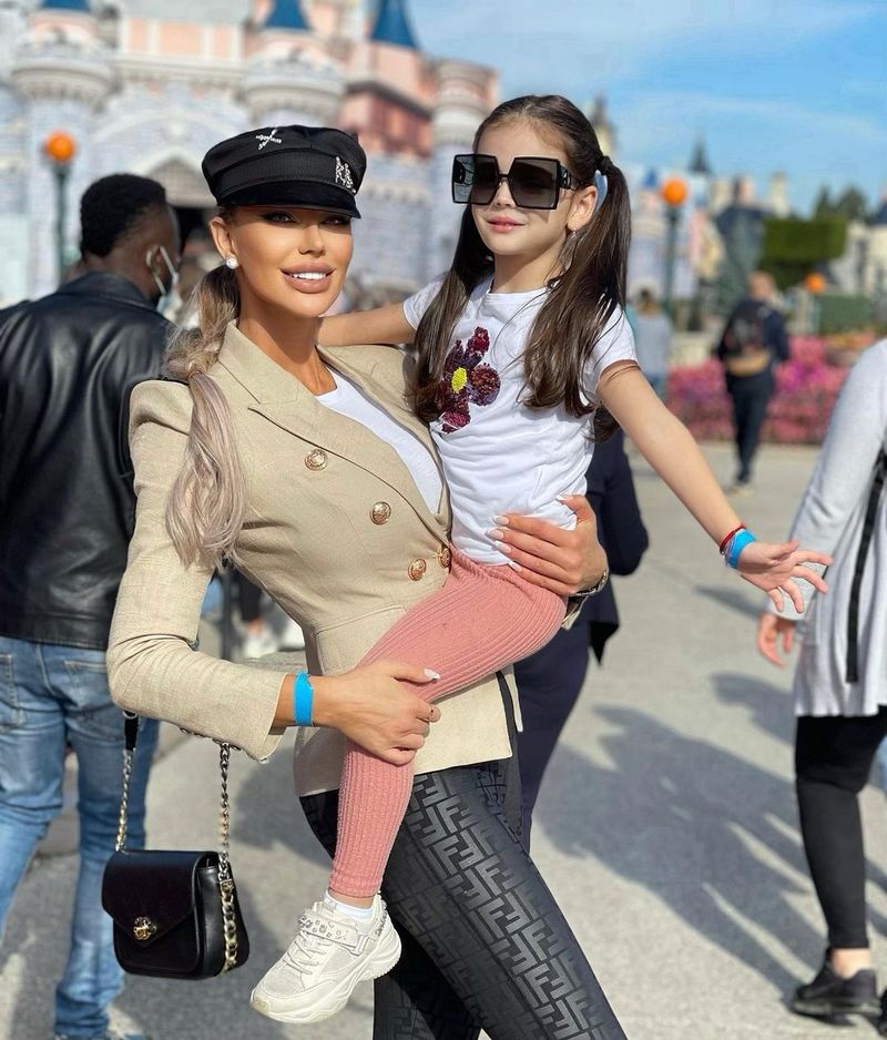 Bianca Drăgușanu și Sofia 