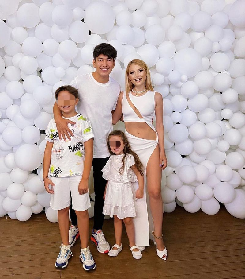 Elena Gheorghe și soțul ei, Cornel, au &icirc;mpreună o fetiță și un băiețel