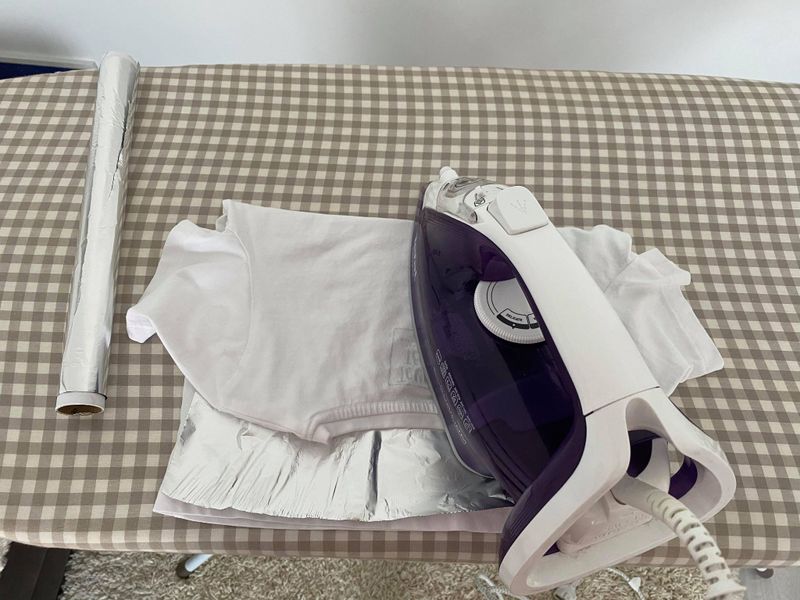 Folia de aluminiu ajută la călcarea hainelor