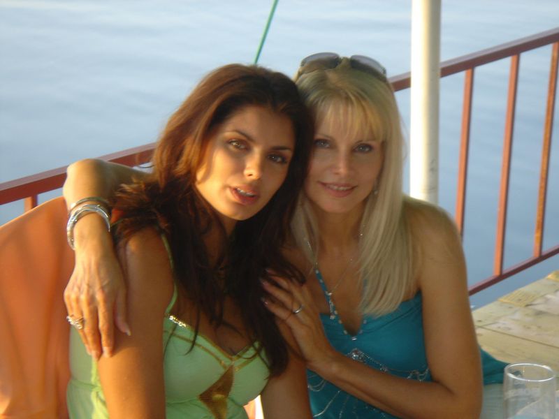 Anastasia și Ileana Lazariuc