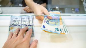 Curs valutar BNR, azi, luni, 4 octombrie 2021
