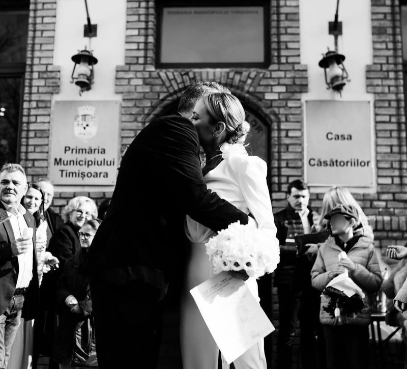 Roxana Ionescu și Tinu Vidaicu sunt căsătoriți civil de 1 an